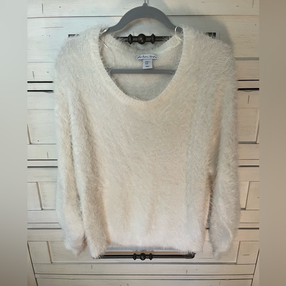 London Kaye eyelash scoop neck pull over sweater medium